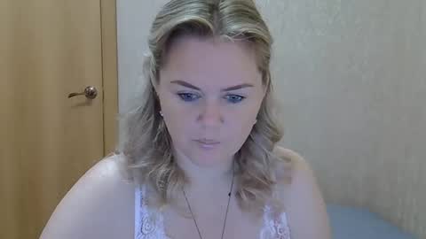 karennelsonx online show from September 22, 2025, 7:21 am