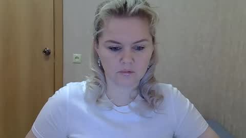 karennelsonx online show from February 2, 2026, 10:25 am