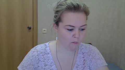 karennelsonx online show from March 25, 2026, 9:15 am