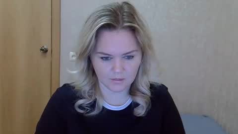 Snapshot of karennelsonx chatting on April 23, 2026, 7:41 am karennelsonx online show from April 23, 2026, 7:41 am