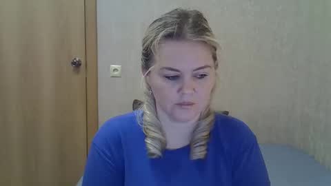 Snapshot of karennelsonx chatting on May 7, 2026, 5:29 pm karennelsonx online show from May 7, 2026, 5:29 pm