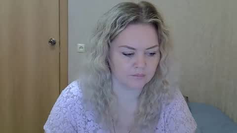 Snapshot of karennelsonx chatting on May 9, 2026, 9:25 am karennelsonx online show from May 9, 2026, 9:25 am