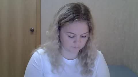 Snapshot of karennelsonx chatting on May 25, 2026, 1:06 pm karennelsonx online show from May 25, 2026, 1:06 pm