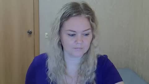 Snapshot of karennelsonx chatting on June 2, 2026, 1:02 pm karennelsonx online show from June 2, 2026, 1:02 pm