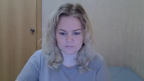 Snapshot of karennelsonx chatting on June 4, 2026, 9:04 am karennelsonx online show from June 4, 2026, 9:04 am