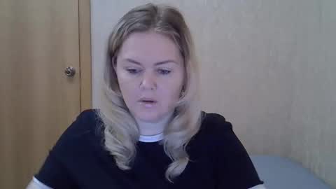 Snapshot of karennelsonx chatting on June 5, 2026, 9:26 am karennelsonx online show from June 5, 2026, 9:26 am