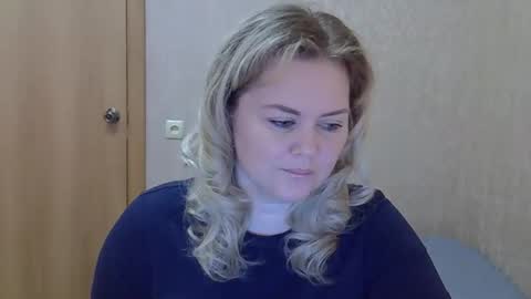 Snapshot of karennelsonx chatting on June 8, 2026, 9:09 am karennelsonx online show from June 8, 2026, 9:09 am