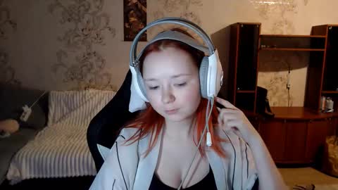 Snapshot of karicynthia chatting on September 13, 2025, 4:18 pm Lisa Backler online show from September 13, 2025, 4:18 pm