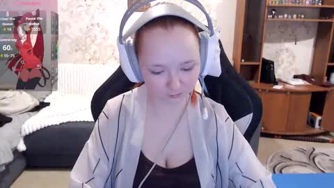 Snapshot of karicynthia chatting on October 22, 2025, 5:45 pm Lisa Backler online show from October 22, 2025, 5:45 pm