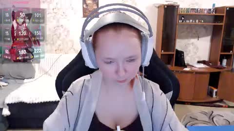 Snapshot of karicynthia chatting on October 23, 2025, 4:17 pm Lisa Backler online show from October 23, 2025, 4:17 pm
