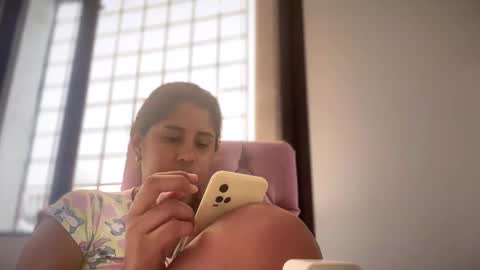 Snapshot of kariina_candy chatting on February 25, 2025, 11:41 am kariina candy and fox online show from February 25, 2025, 11:41 am