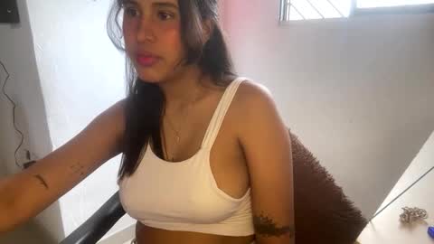 kariina candy and fox online show from June 5, 2026, 7:41 pm