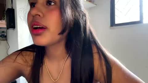 kariina candy and fox online show from June 17, 2026, 4:41 pm