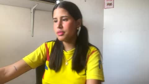 kariina candy and fox online show from June 21, 2026, 3:36 pm