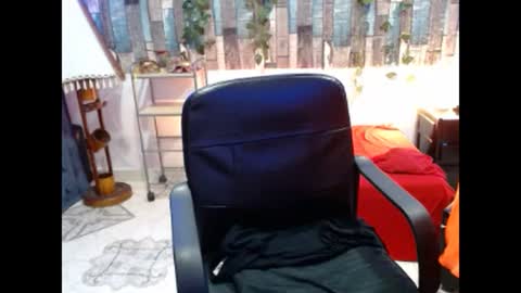 karima_sarabe online show from February 12, 2025, 9:11 pm