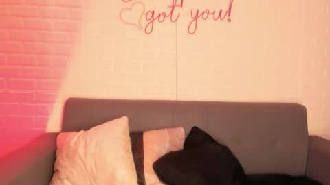 Kari online show from November 21, 2025, 11:42 am