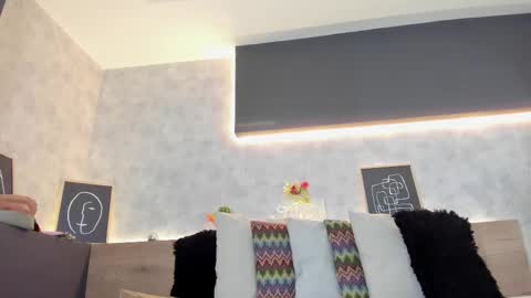 Kari online show from March 15, 2026, 11:27 am