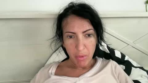 Karina online show from January 12, 2026, 1:38 pm