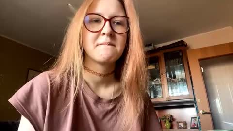 Karina online show from March 19, 2026, 7:12 am