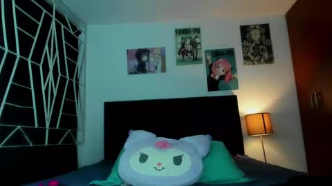 KARINNA  RAVEN online show from September 9, 2025, 11:59 pm