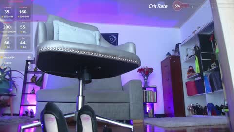 Y  ZAHRA  im expecting 200 thumbs up on my altar  online show from January 27, 2025, 6:31 pm