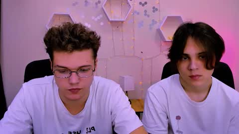 Karl online show from November 9, 2025, 9:51 am