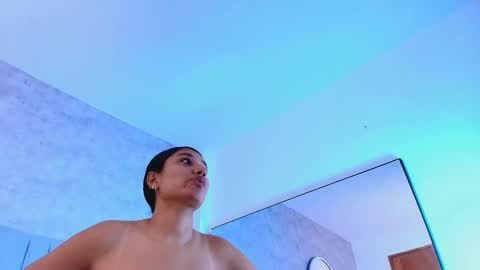 Karla online show from October 19, 2025, 1:39 am