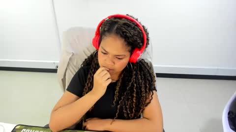 karla_cg online show from March 6, 2025, 10:26 pm