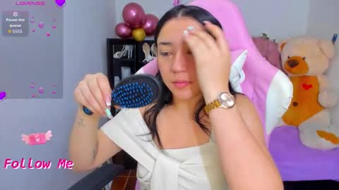 Snapshot of karla_cutee1 chatting on October 13, 2025, 10:37 am karla online show from October 13, 2025, 10:37 am