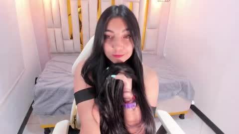 Karla  online show from February 13, 2025, 5:01 pm