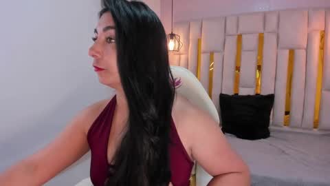 Karla  online show from February 19, 2025, 11:06 am