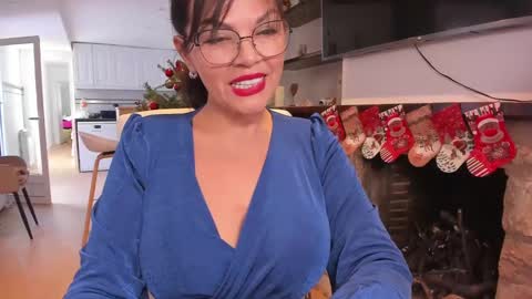 Carla Connor online show from December 5, 2024, 2:22 pm