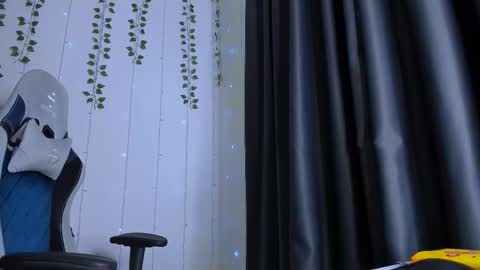 karla_lim online show from February 16, 2026, 8:43 am