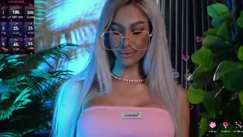 KarlaBart online show from October 10, 2025, 7:46 pm