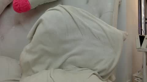 KARLA A online show from February 26, 2025, 1:52 pm