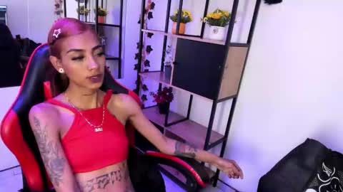karlaslutskinny__ online show from December 3, 2025, 3:25 am