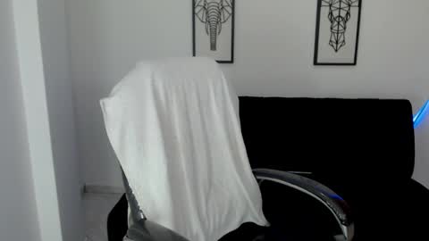 KARLYE online show from March 8, 2025, 10:00 am