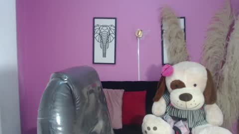 KARLYE online show from October 30, 2025, 2:02 am