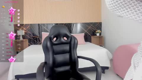 karol_cortes online show from January 14, 2026, 7:08 pm