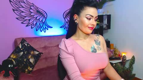 Karol Kenedy online show from March 7, 2025, 6:13 am