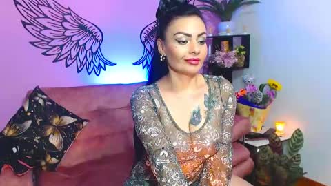 Karol Kenedy online show from March 10, 2025, 5:43 am