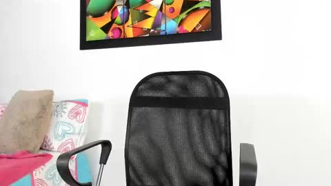 karol_w10 online show from February 11, 2025, 7:48 pm