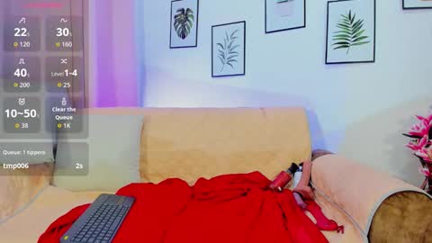 karol_w10 online show from October 18, 2025, 12:17 pm