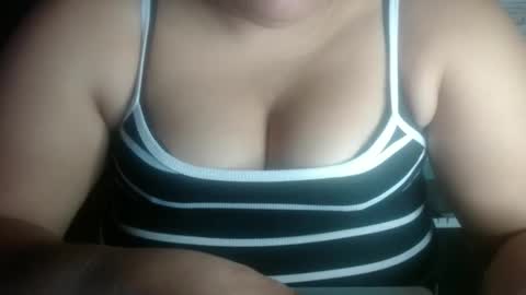 Snapshot of karolbb chatting on October 6, 2025, 11:40 am karolbb online show from October 6, 2025, 11:40 am