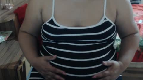 karolbb21 online show from April 4, 2026, 12:13 pm