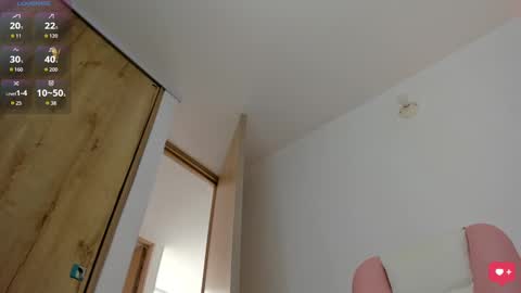 karolina_evans online show from October 5, 2025, 12:25 pm