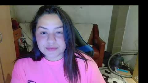 Snapshot of karolina_j chatting on April 12, 2026, 11:32 pm karolina_j online show from April 12, 2026, 11:32 pm