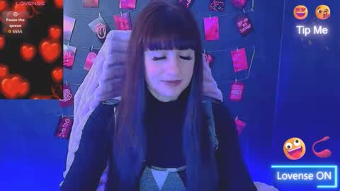 Snapshot of karolina_mia chatting on January 18, 2026, 6:39 am Caroline online show from January 18, 2026, 6:39 am