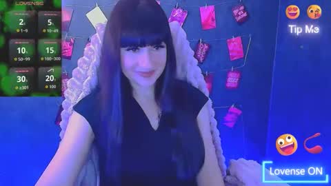 Snapshot of karolina_mia chatting on February 11, 2026, 7:24 am Caroline online show from February 11, 2026, 7:24 am