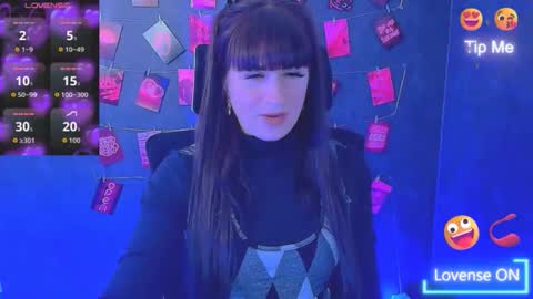 Snapshot of karolina_mia chatting on February 15, 2026, 6:43 am Caroline online show from February 15, 2026, 6:43 am